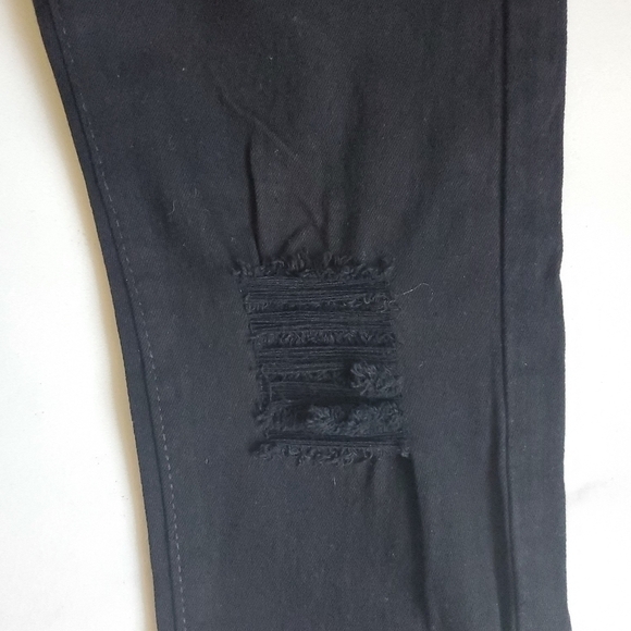 Fredd Marshall Kids's Distresed Black Jeans - Picture 4 of 13